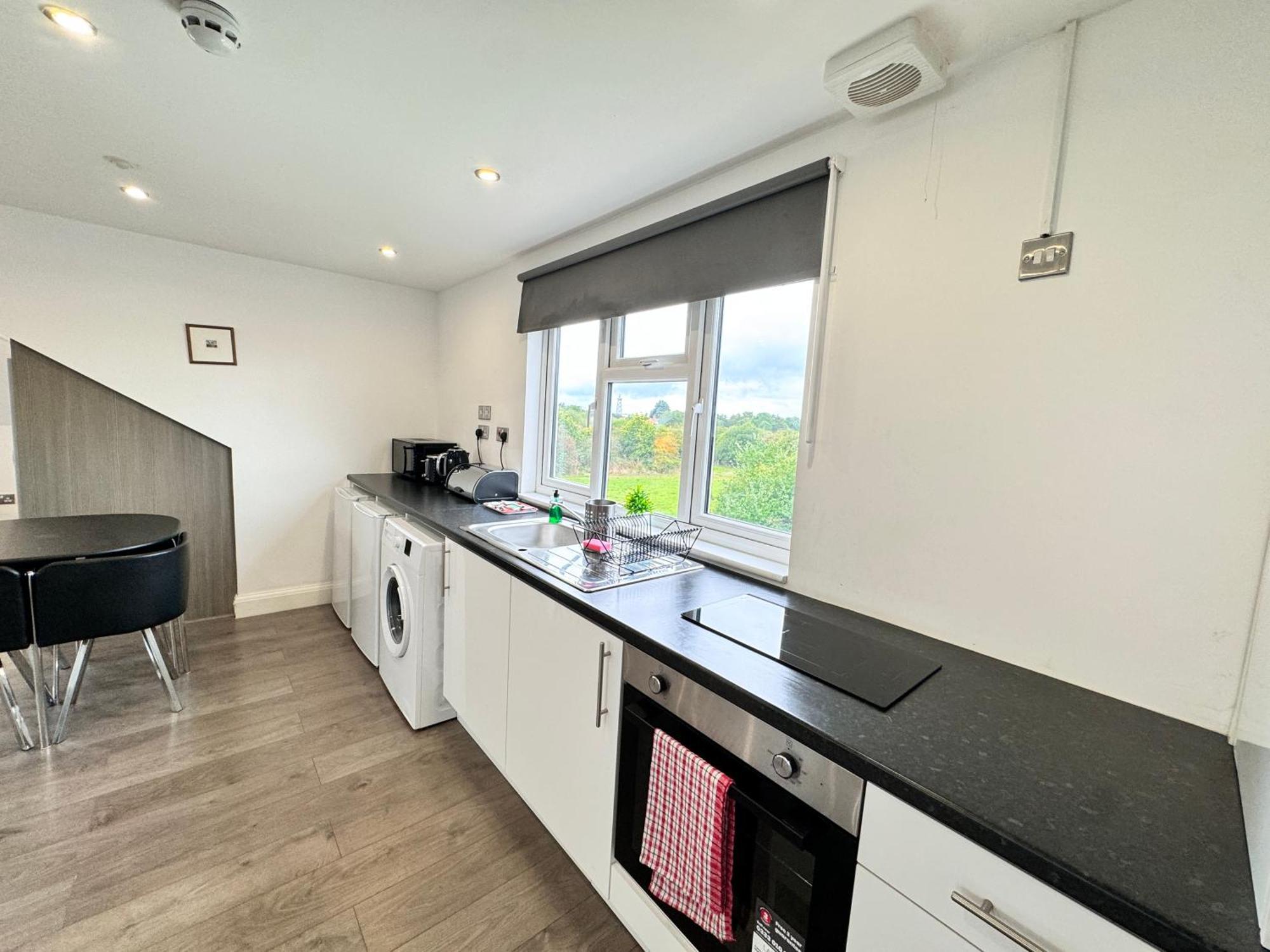 Hatton Heathrow Airport- Free Parking-free Underground To And From Heathrow Airport Hatton Cross Picture-see Fast Hatton Cross To 30min Appartement Londres