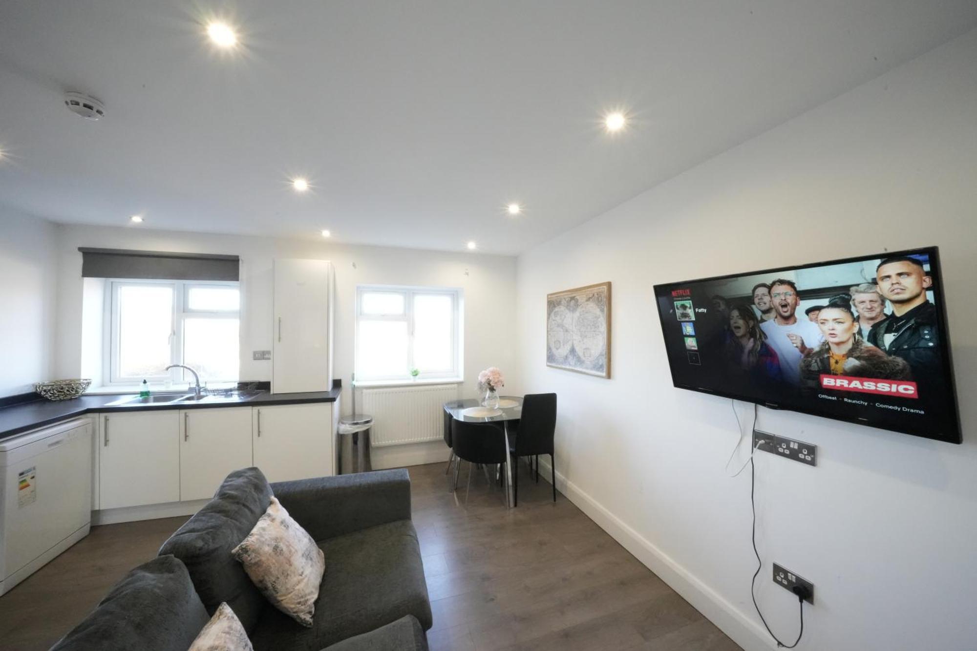 Hatton Heathrow Airport- Free Parking-free Underground To And From Heathrow Airport Hatton Cross Picture-see Fast Hatton Cross To 30min Appartement *