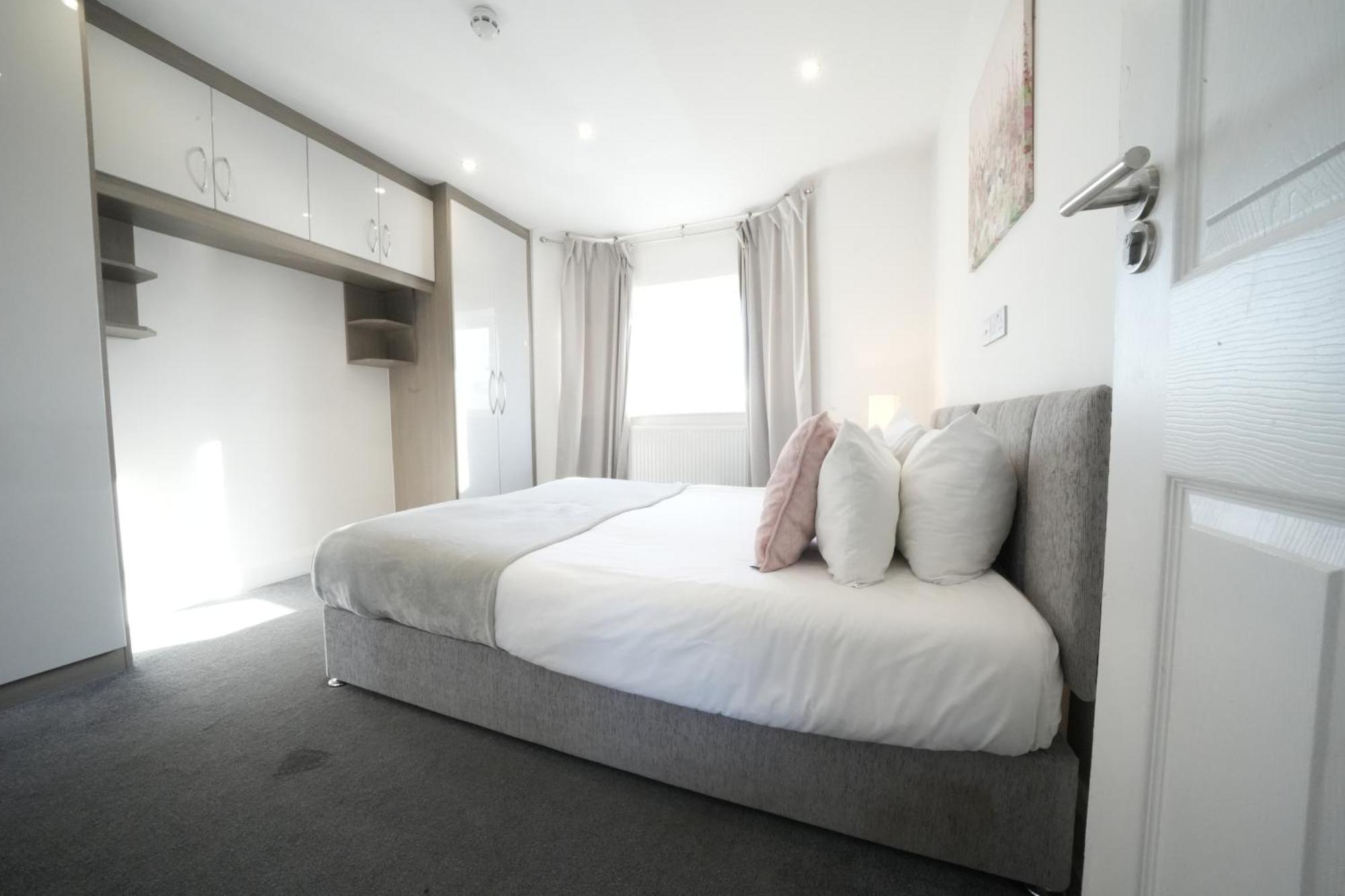 Appartement Hatton Heathrow Airport- Free Parking-free Underground To And From Heathrow Airport Hatton Cross Picture-see Fast Hatton Cross To 30min