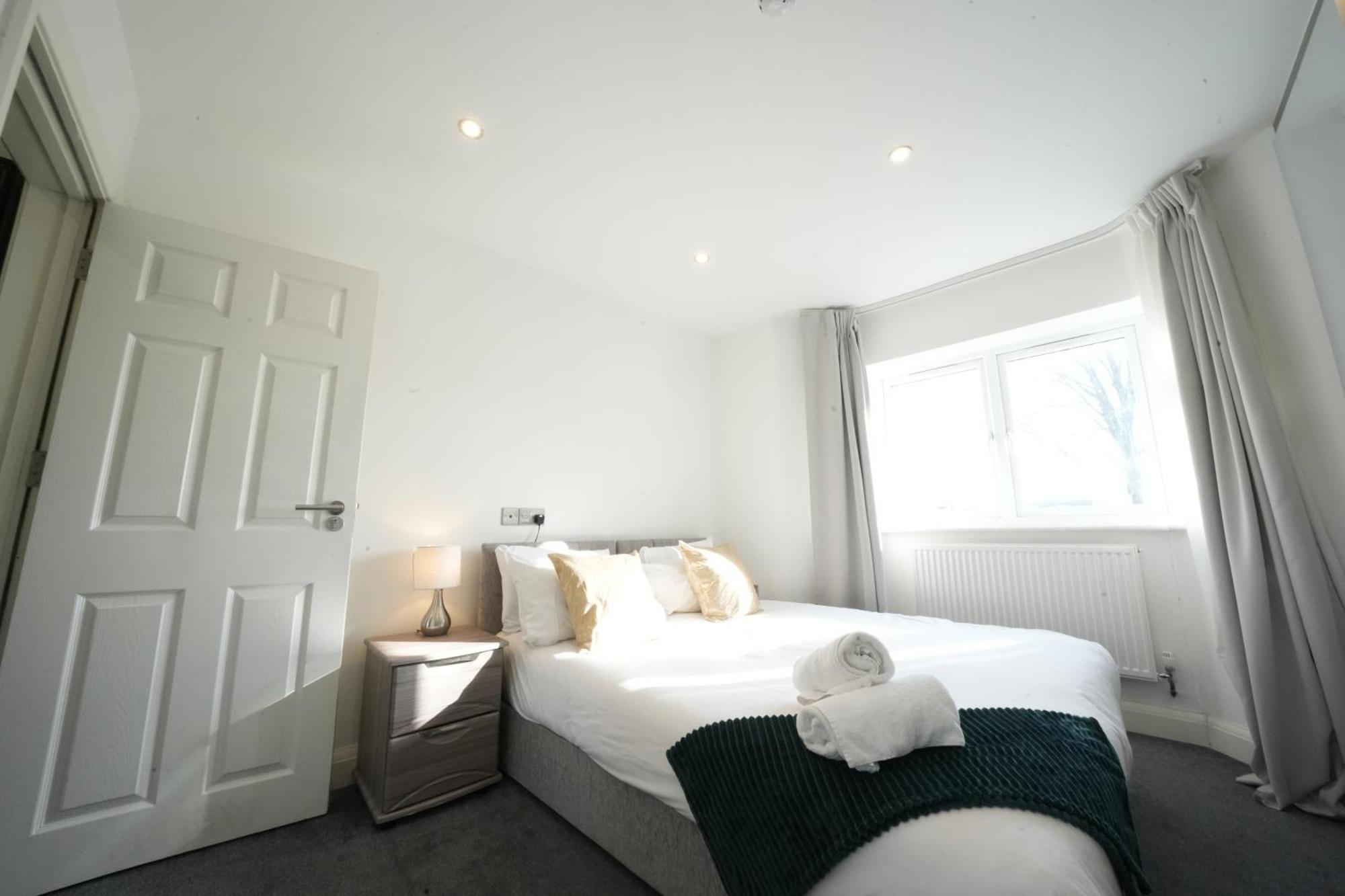 Appartement Hatton Heathrow Airport- Free Parking-free Underground To And From Heathrow Airport Hatton Cross Picture-see Fast Hatton Cross To 30min *