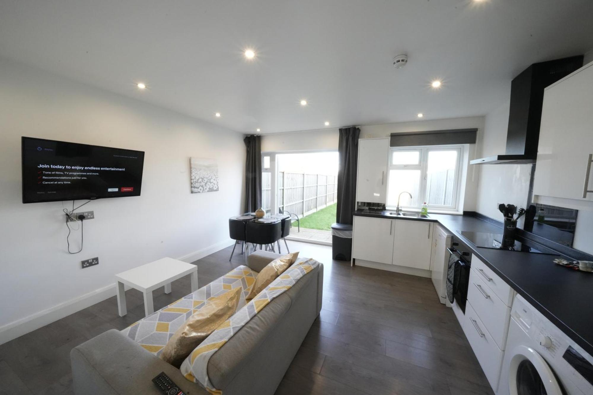 Appartement Hatton Heathrow Airport- Free Parking-free Underground To And From Heathrow Airport Hatton Cross Picture-see Fast Hatton Cross To 30min Londres
