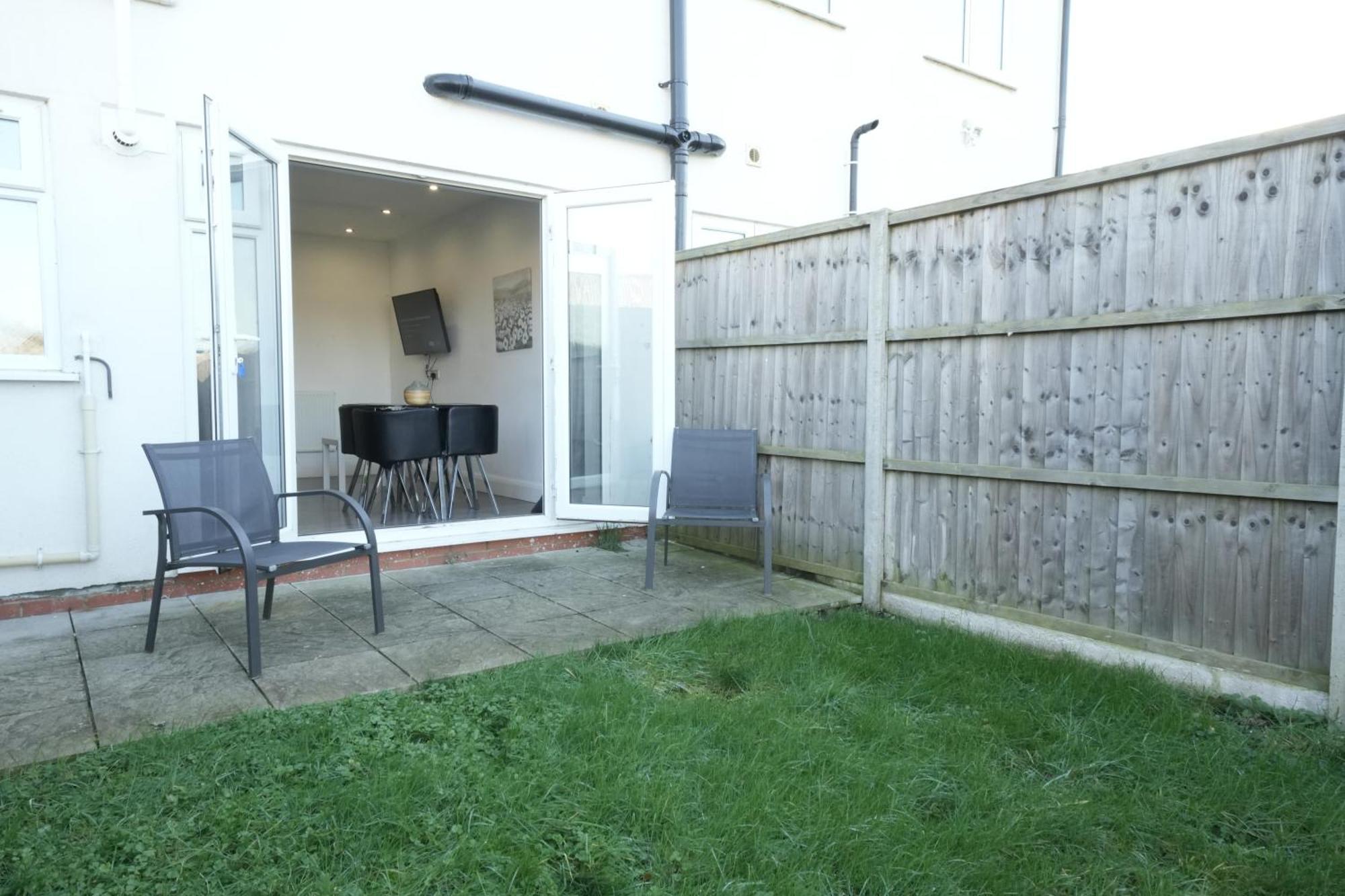 Appartement Hatton Heathrow Airport- Free Parking-free Underground To And From Heathrow Airport Hatton Cross Picture-see Fast Hatton Cross To 30min Londres