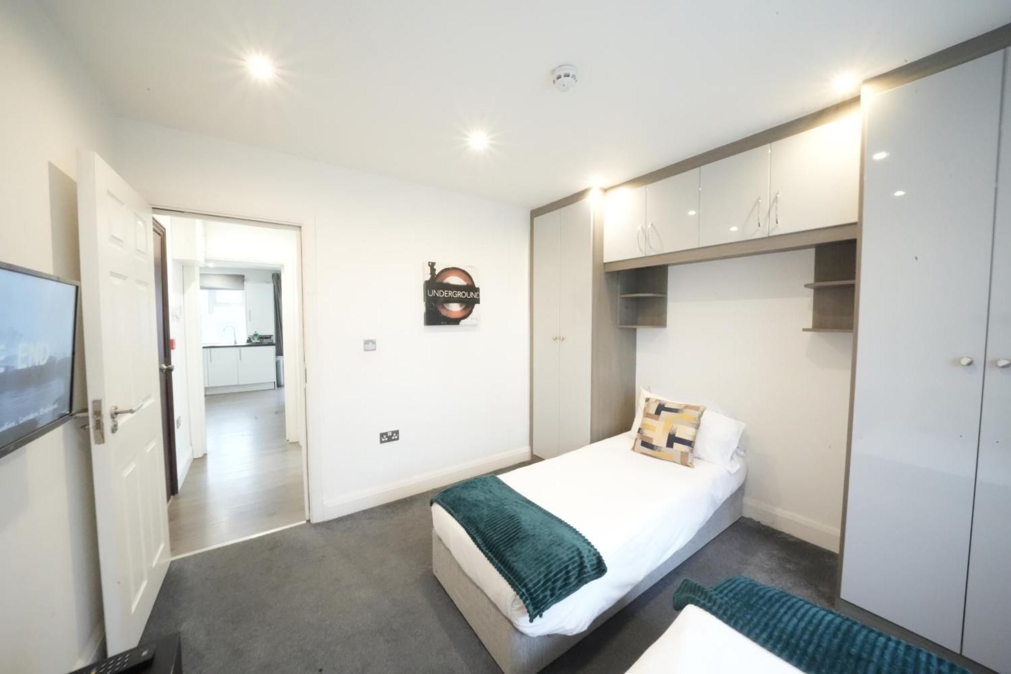 Appartement Hatton Heathrow Airport- Free Parking-free Underground To And From Heathrow Airport Hatton Cross Picture-see Fast Hatton Cross To 30min